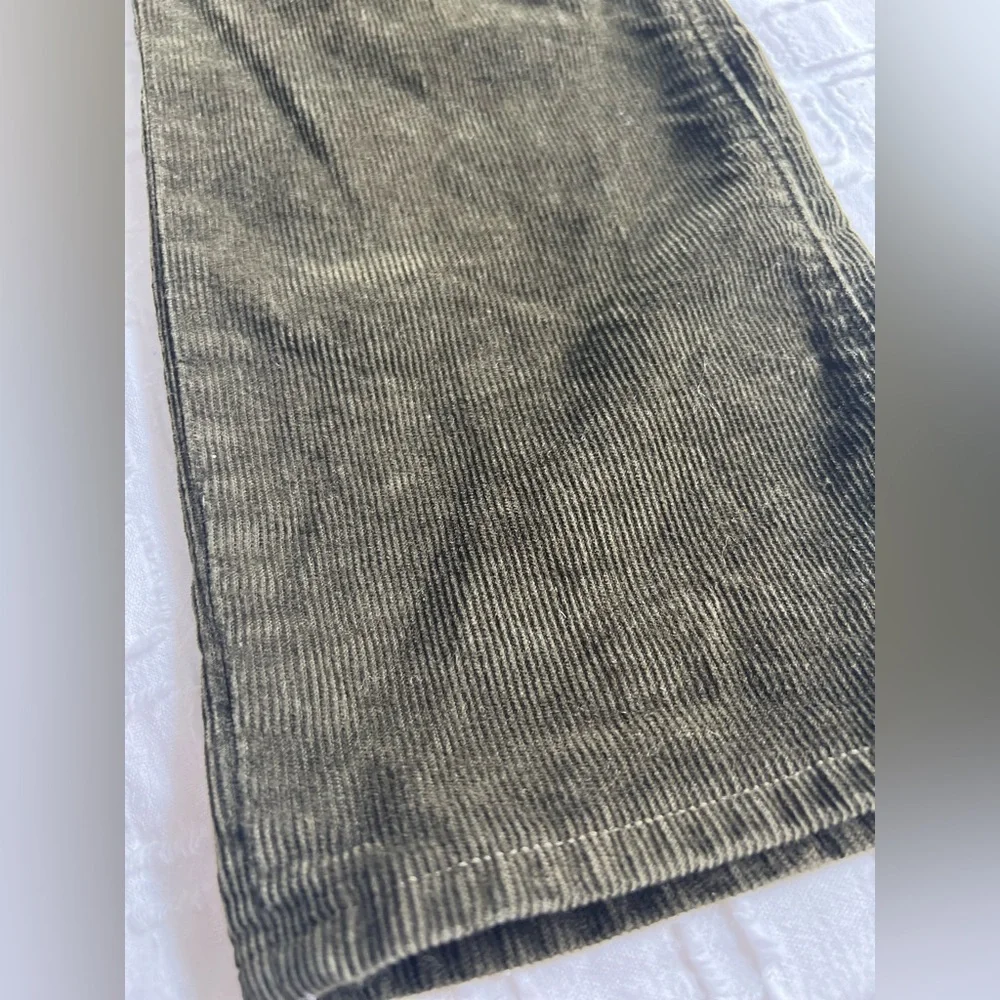 J. Crew Style 484 Corduroy Pants Slim Fit Men’s Olive Green